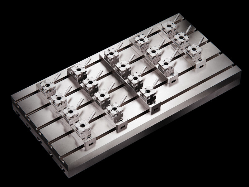 MaxxMacro® Dix-huit rails de précision QuickChuck pour Makino Machines F5