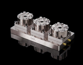 MaxxMacro (D/C) 70 Pneumatisches Drei-(3)-Multi-Chuck-Schienensystem