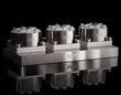 MaxxMacro (D/C) 70 Pneumatisches Drei-(3)-Multi-Chuck-Schienensystem