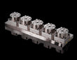 MaxxMacro (D/C) 70 Pneumatisches Fünf (5) Multi-Chuck-Schienensystem