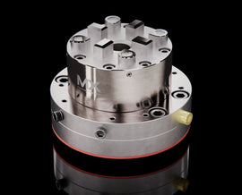 MaxxMacro (System 3R) 70 Pneumatic Chuck With Adjustable Base front